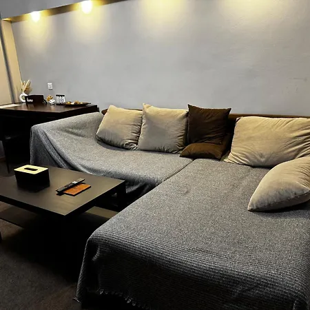 Urban Dorobanti Apartment *